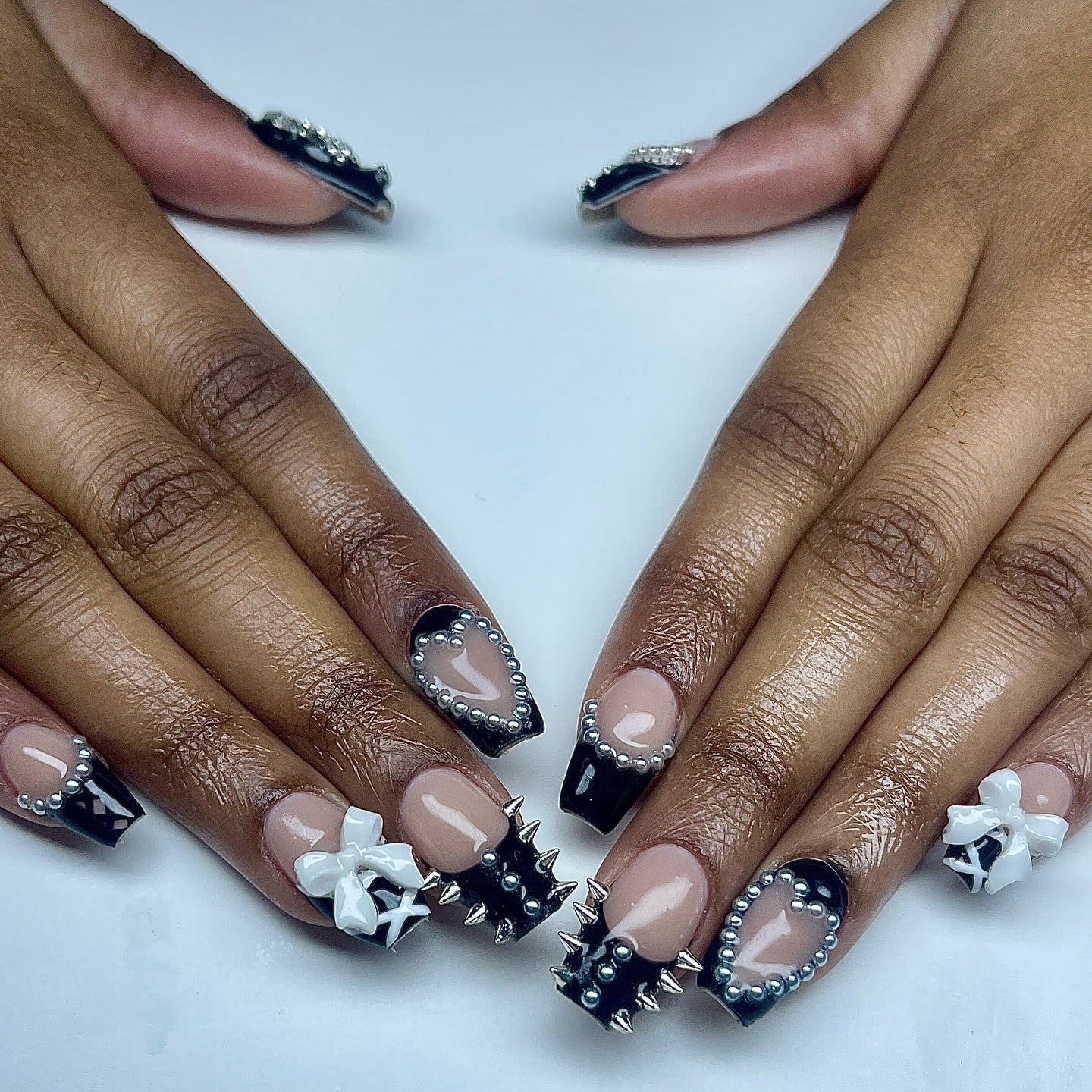 Punk Edge 24-Piece Black & White Press-On Nails Set