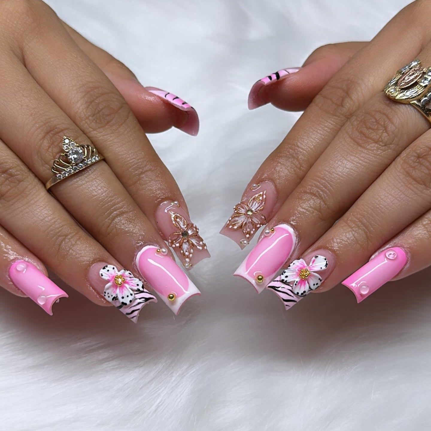 Charming Pink Nail Art: A Blend of Playful and Pretty