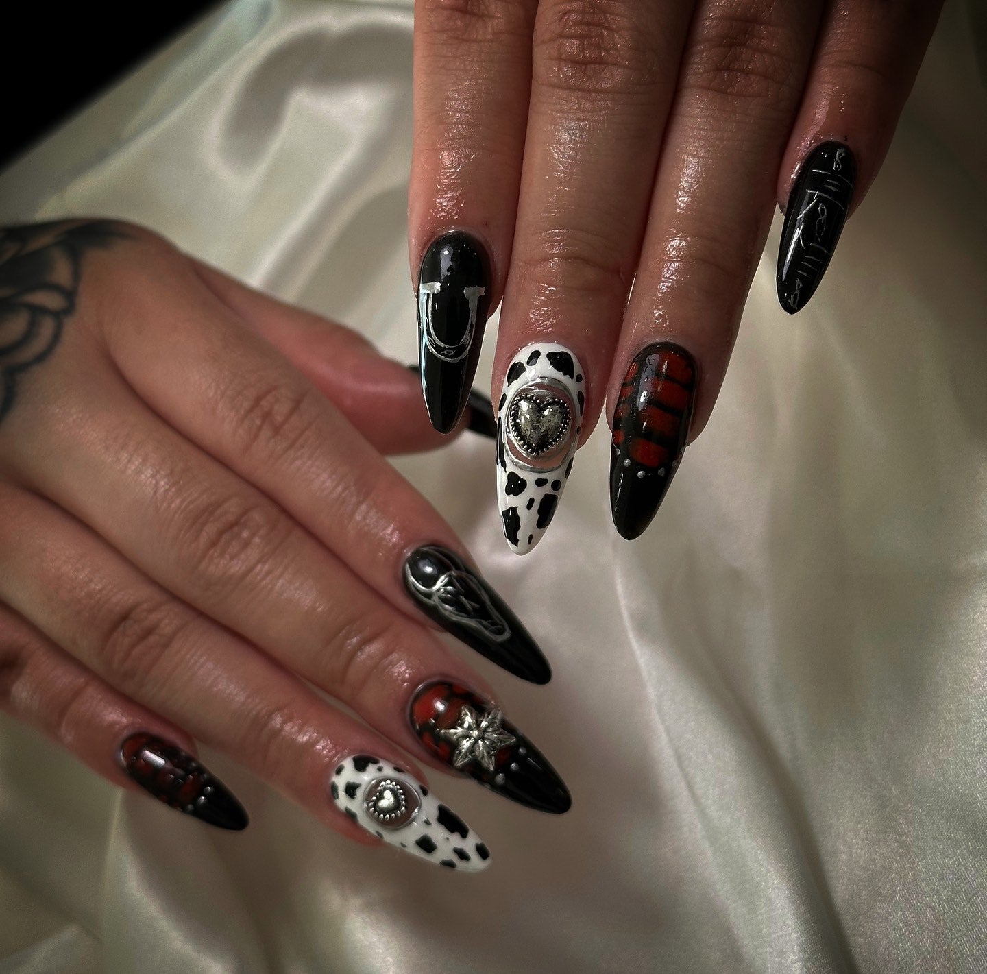 Unique Nail Art: Make a Bold Statement