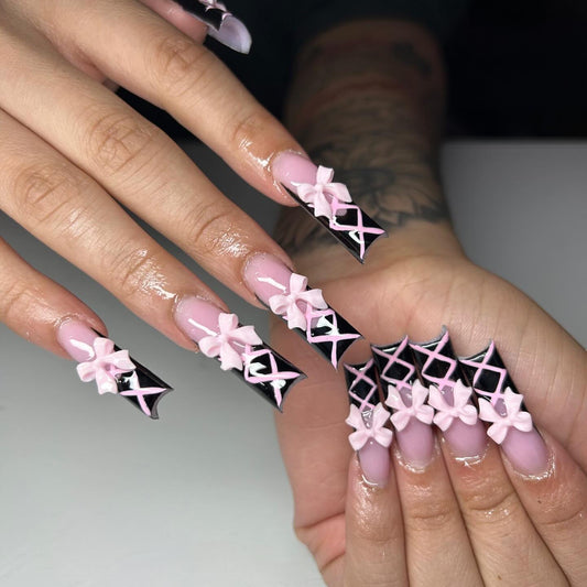 Gothic - Chic Pink & Black Nail Art: Unleash Your Edgy Elegance